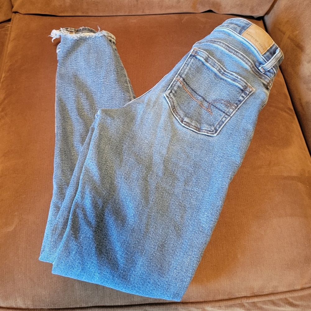 American Eagle Outfitters Mom Style Straight Leg Jeans, Size 00